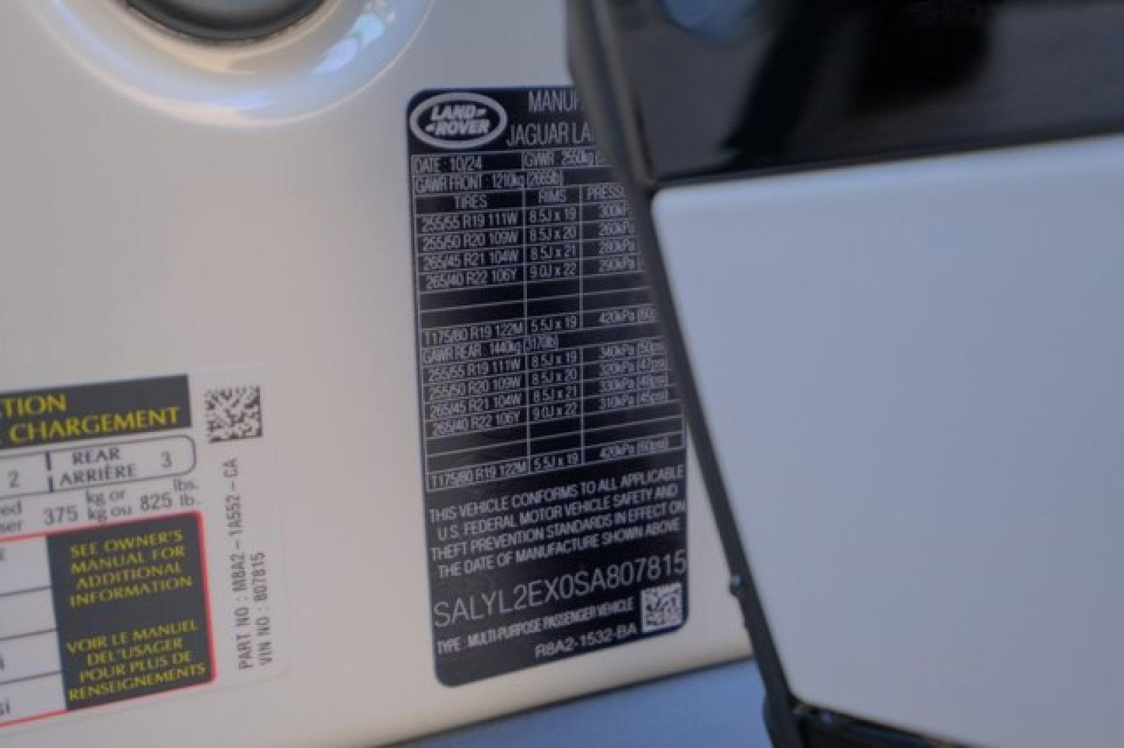 New 2025 Land Rover Range Rover Velar Dynamic SE image 29