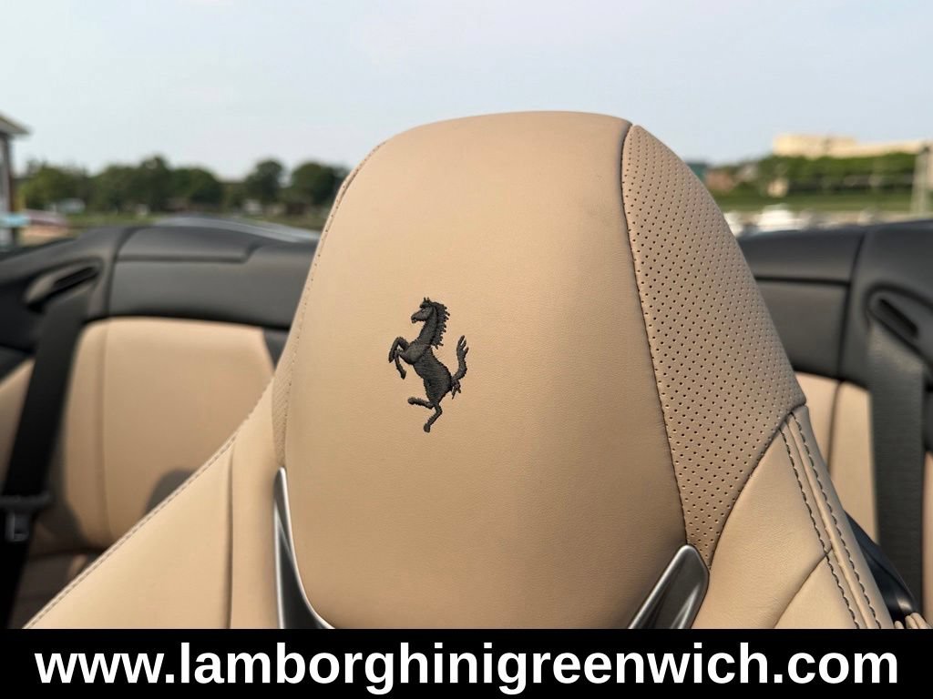 Used 2019 Ferrari Portofino RWD image 32