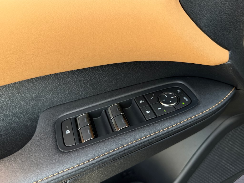 New 2026 Lexus RX 350h AWD/4WD image 11