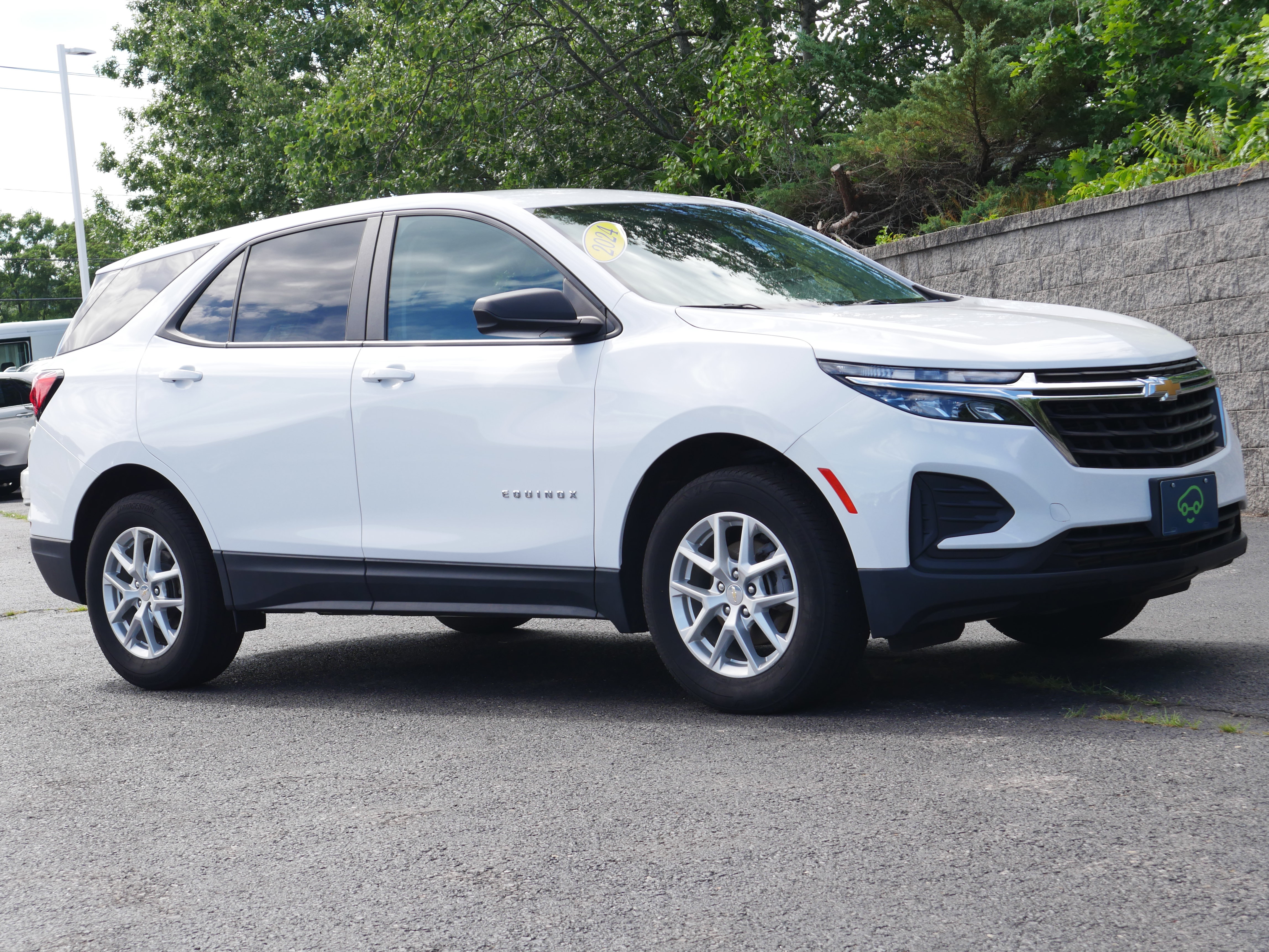Certified 2024 Chevrolet Equinox LS w/ LS Convenience Package AWD/4WD image 9