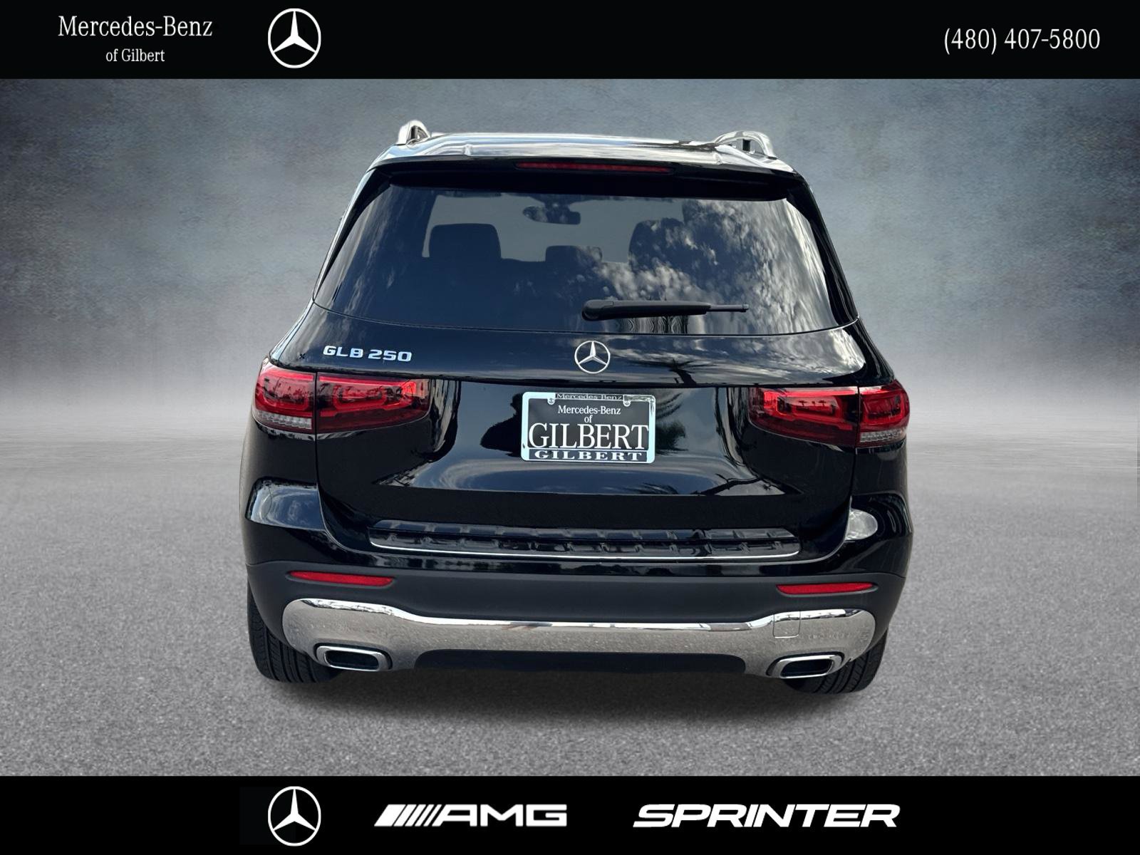 Used 2023 Mercedes-Benz GLB 250 w/ Premium Package image 4