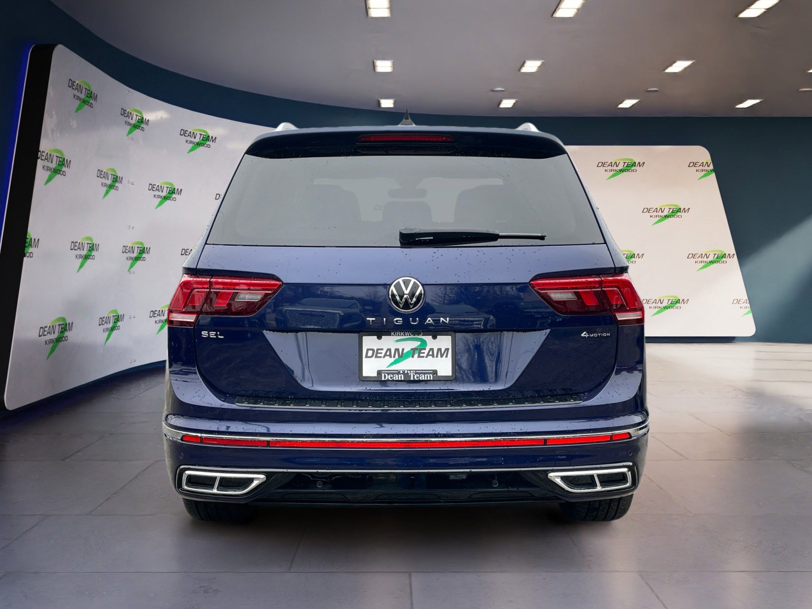 Used 2024 Volkswagen Tiguan SEL R-Line image 7