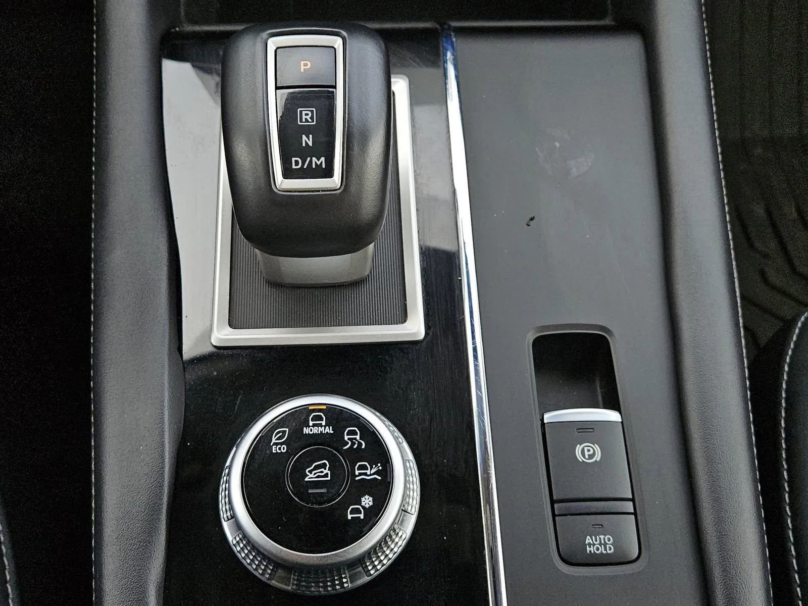 Used 2024 Mitsubishi Outlander SE Black Edition image 11