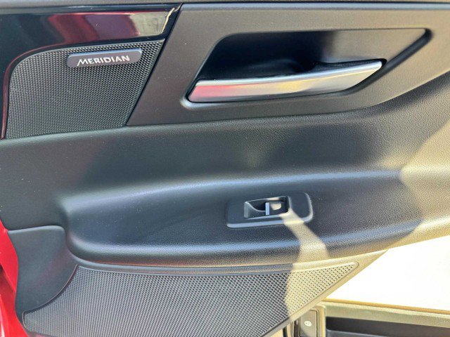 Used 2019 Jaguar XE Premium image 48