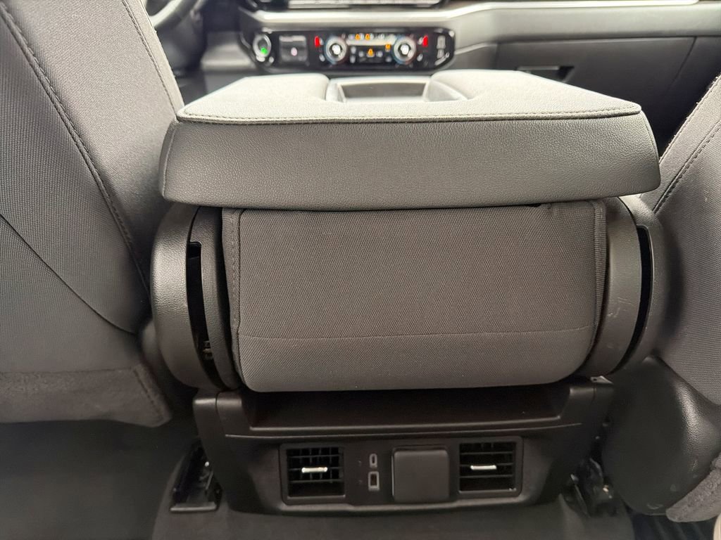 Used 2025 Chevrolet Silverado 2500 LT w/ Convenience Package image 34