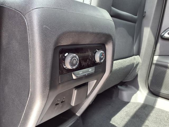 New 2025 Chevrolet Traverse LT w/ Sun and Wheel Package FWD image 25