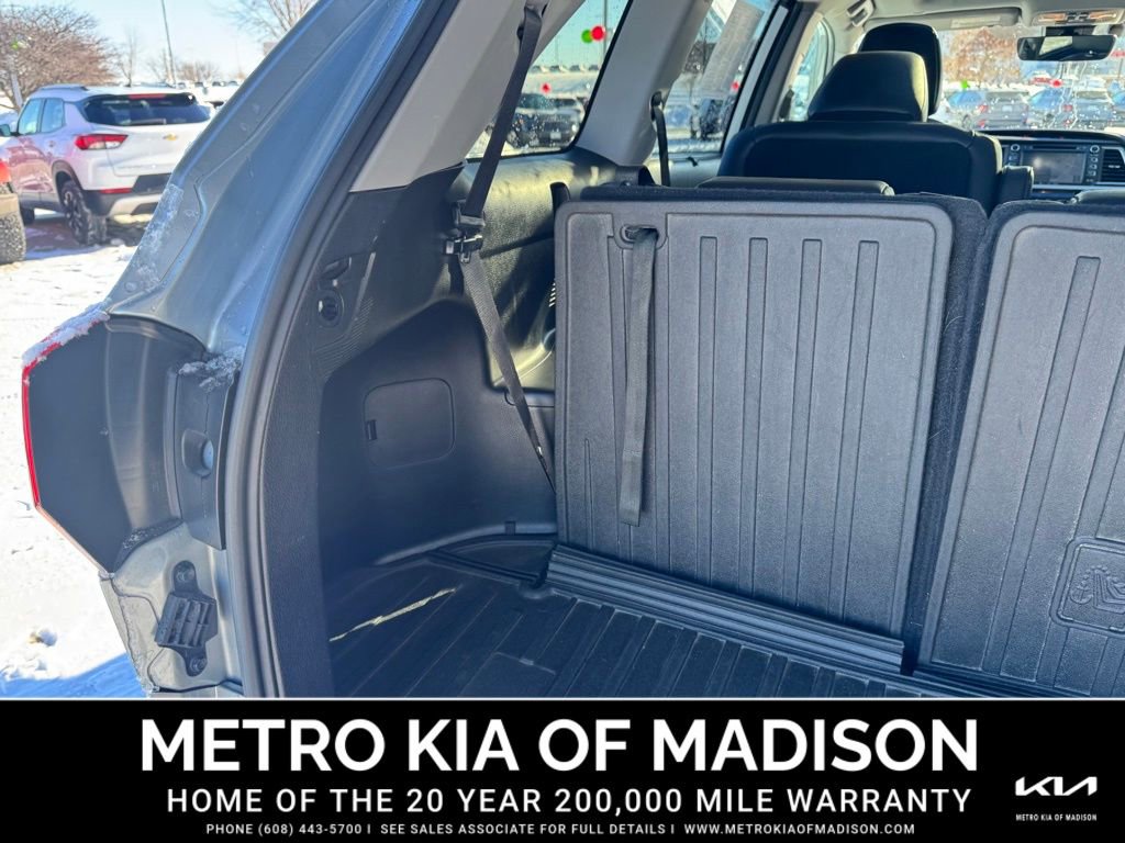 Used 2019 Toyota Highlander Limited Platinum image 28