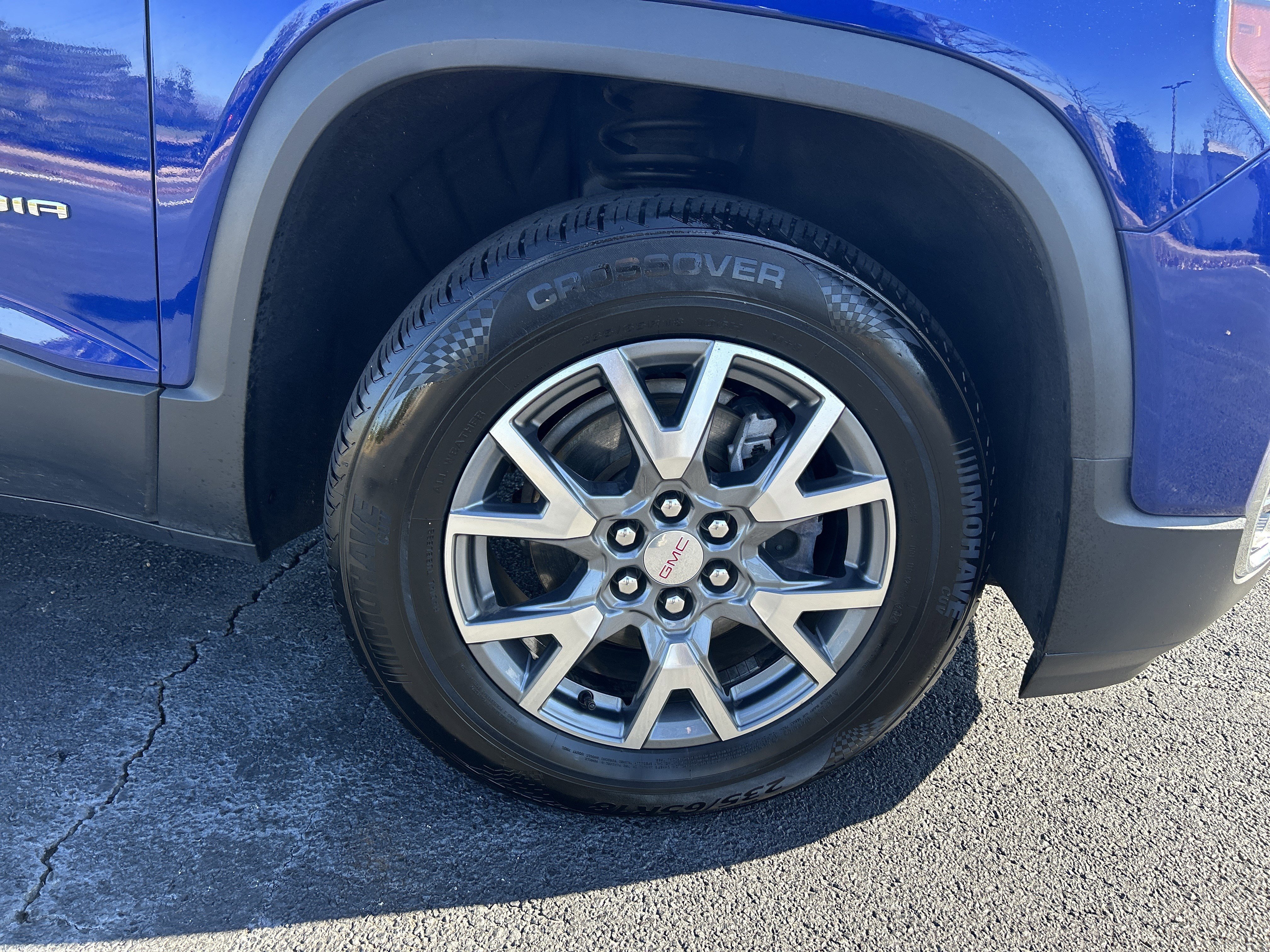 Used 2023 GMC Acadia SLT image 28