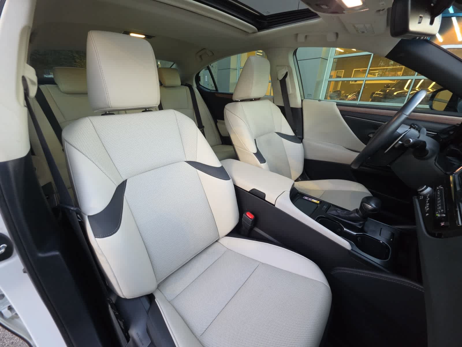 Used 2025 Lexus ES 350 w/ Premium Package FWD image 22