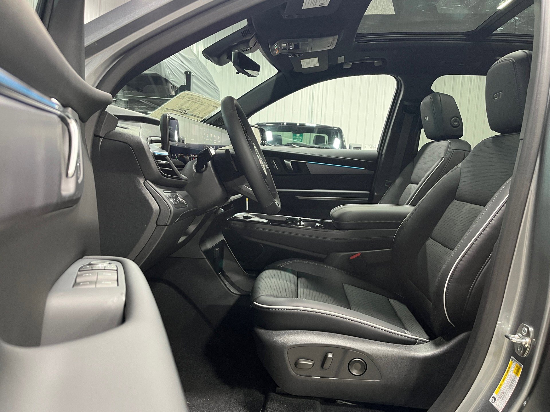 New 2026 Buick Enclave Sport Touring w/ Power Package image 11