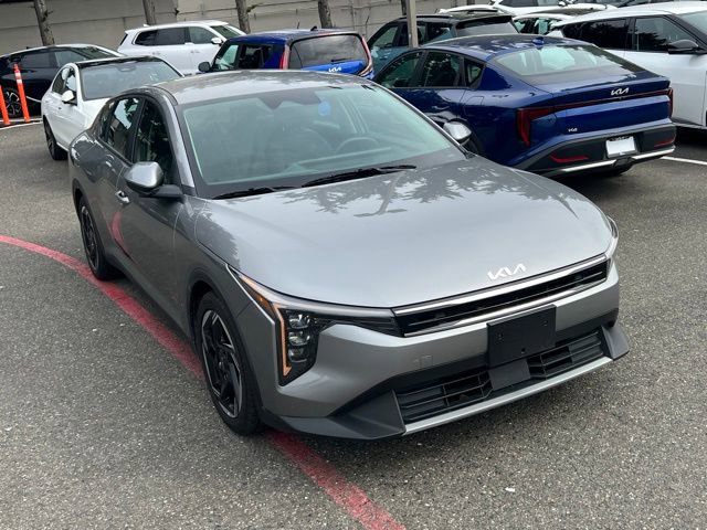 Certified 2025 Kia K4 GT-Line Turbo FWD image 5