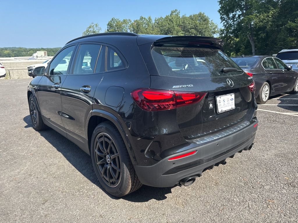 New 2026 Mercedes-Benz GLA 35 AMG 4MATIC image 7