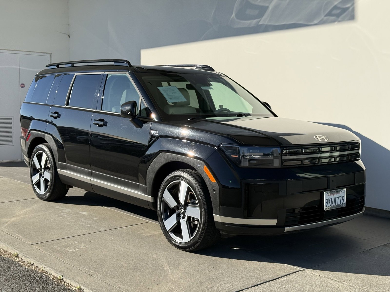 Used 2024 Hyundai Santa Fe Limited image 1