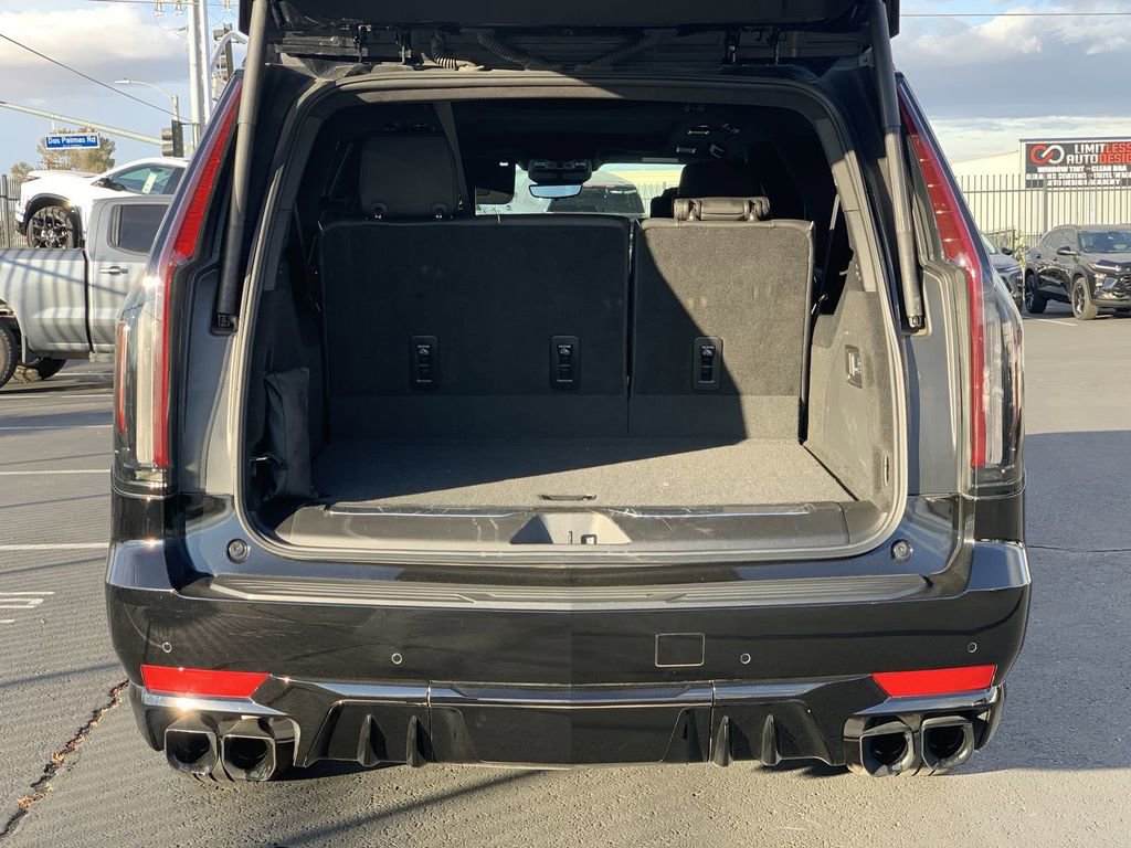 Certified 2024 Cadillac Escalade ESV V w/ Heavy-Duty Trailer Package image 24