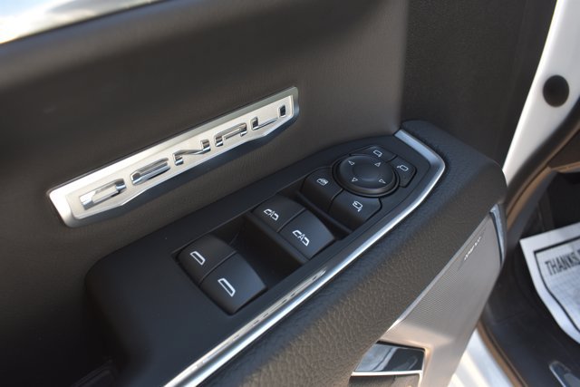 Used 2023 GMC Sierra 1500 Denali AWD/4WD image 14