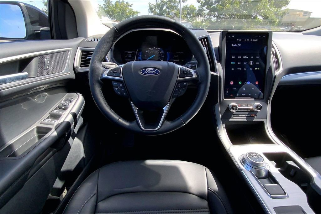 Used 2022 Ford Edge SEL w/ Convenience Package image 5