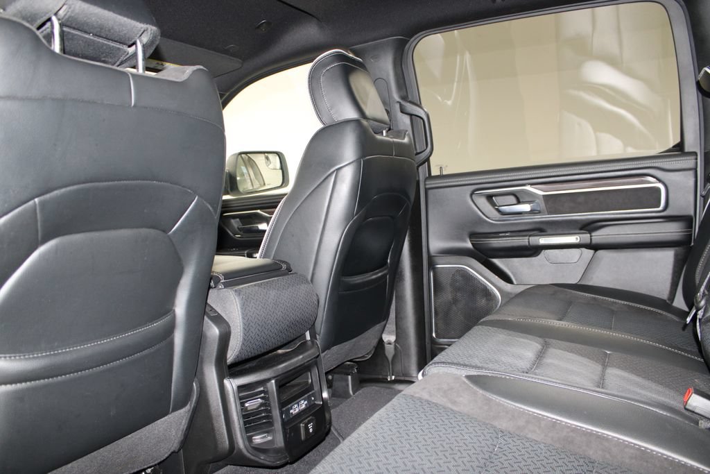 Used 2025 RAM 1500 Laramie AWD/4WD image 18