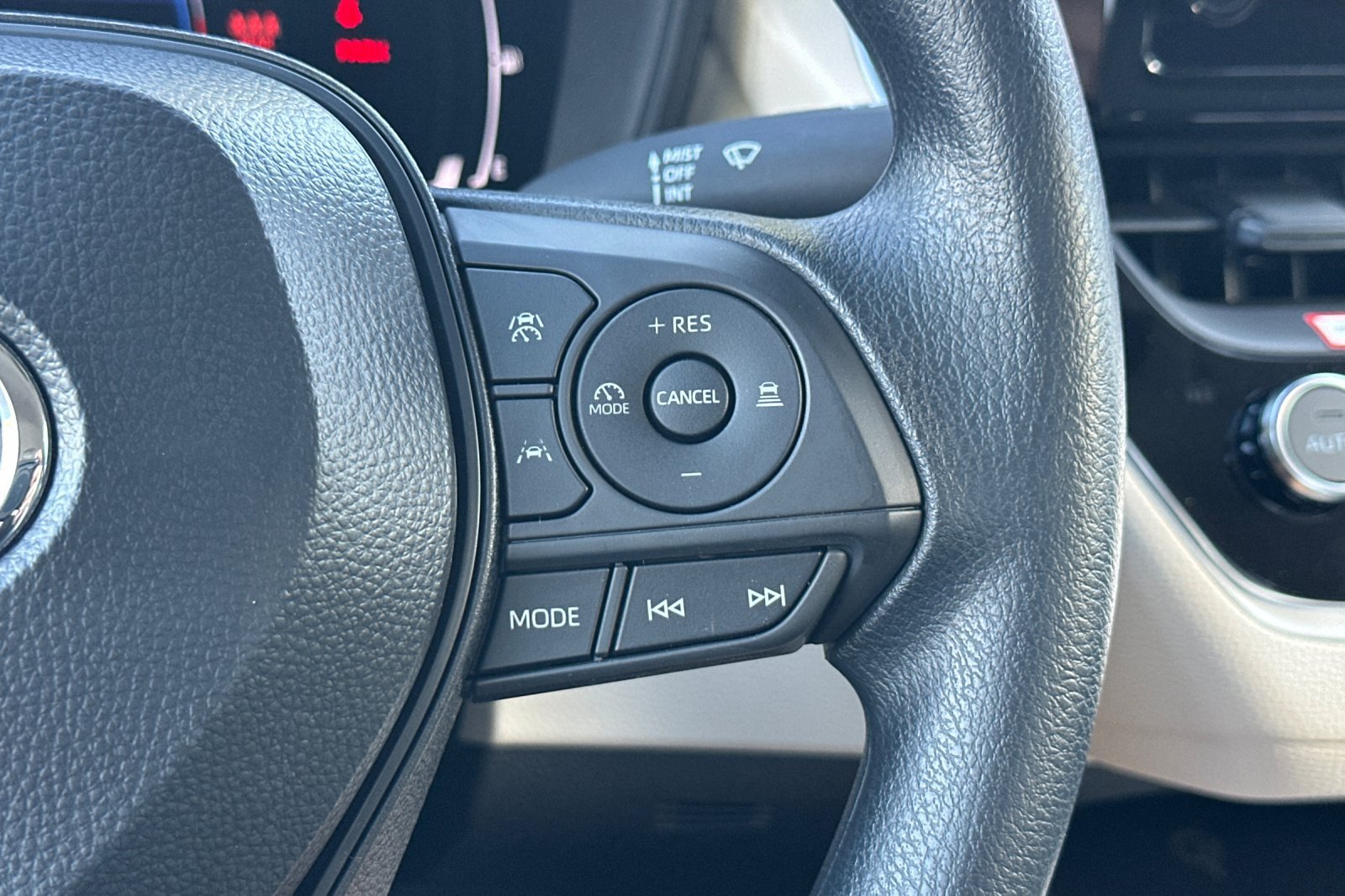 New 2027 Toyota Corolla LE w/ LE Premium Package FWD image 28