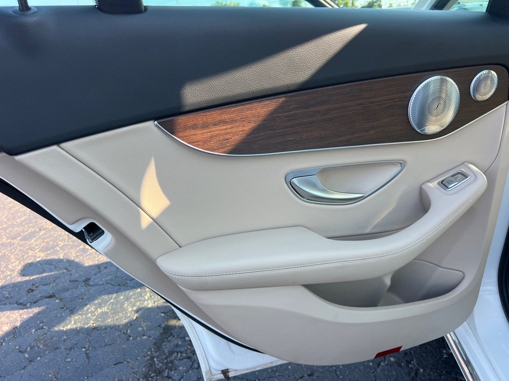 Used 2021 Mercedes-Benz C 300 4MATIC Sedan image 12