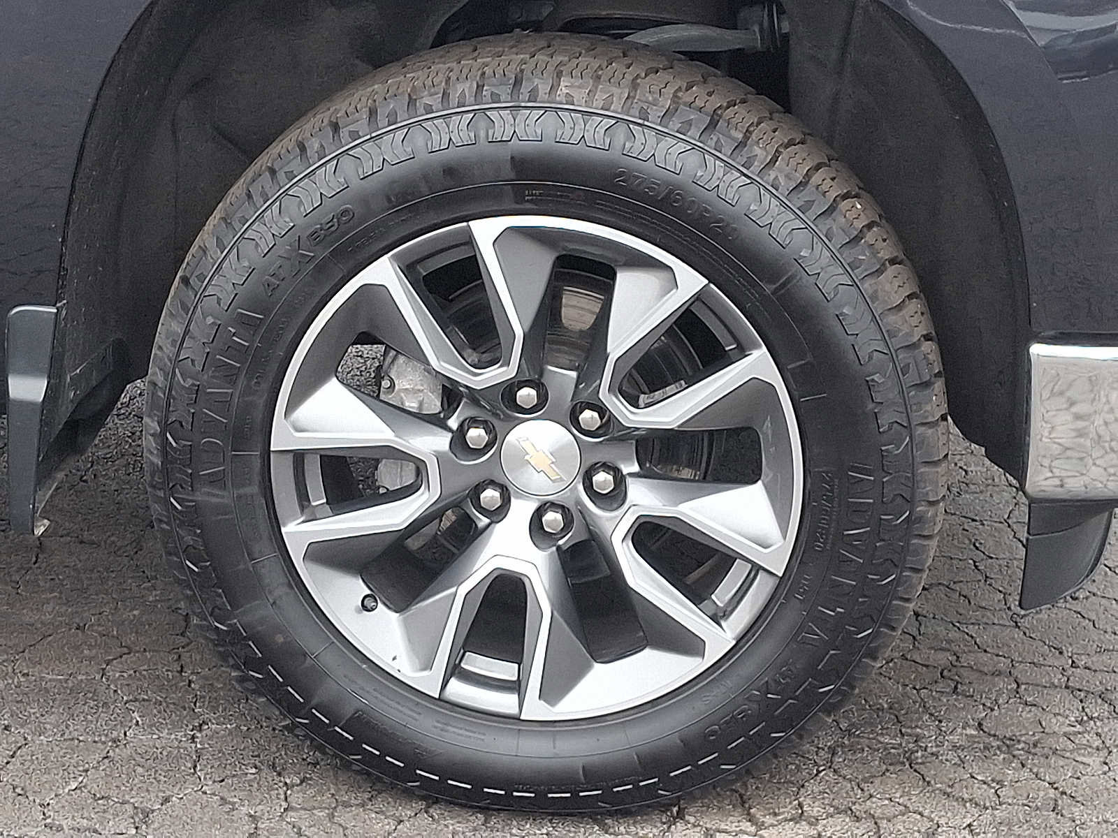 Used 2022 Chevrolet Silverado 1500 LT image 9