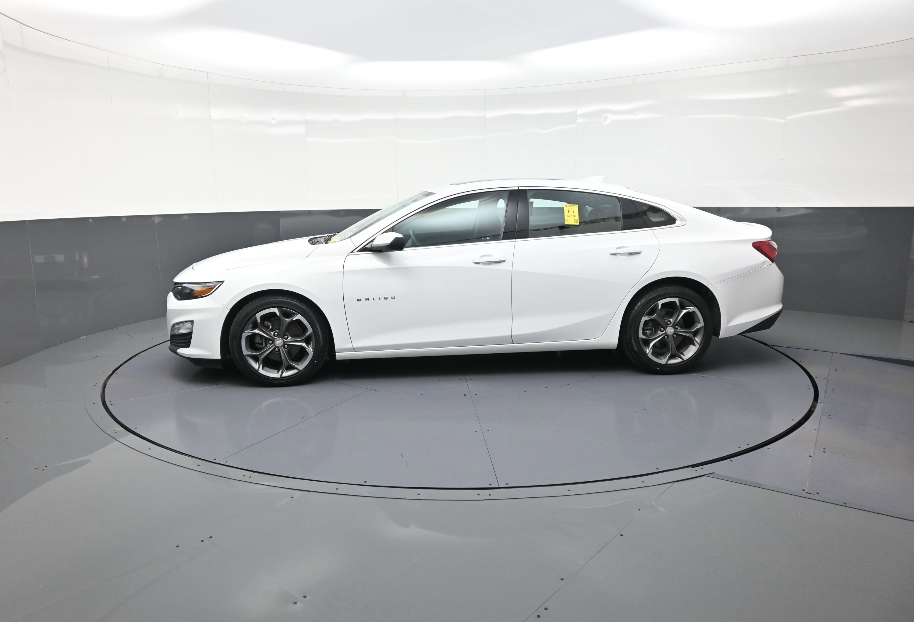 Used 2022 Chevrolet Malibu LT image 6