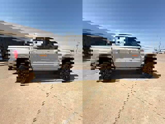 New 2026 GMC Canyon Elevation w/ Convenience Package RWD image 21