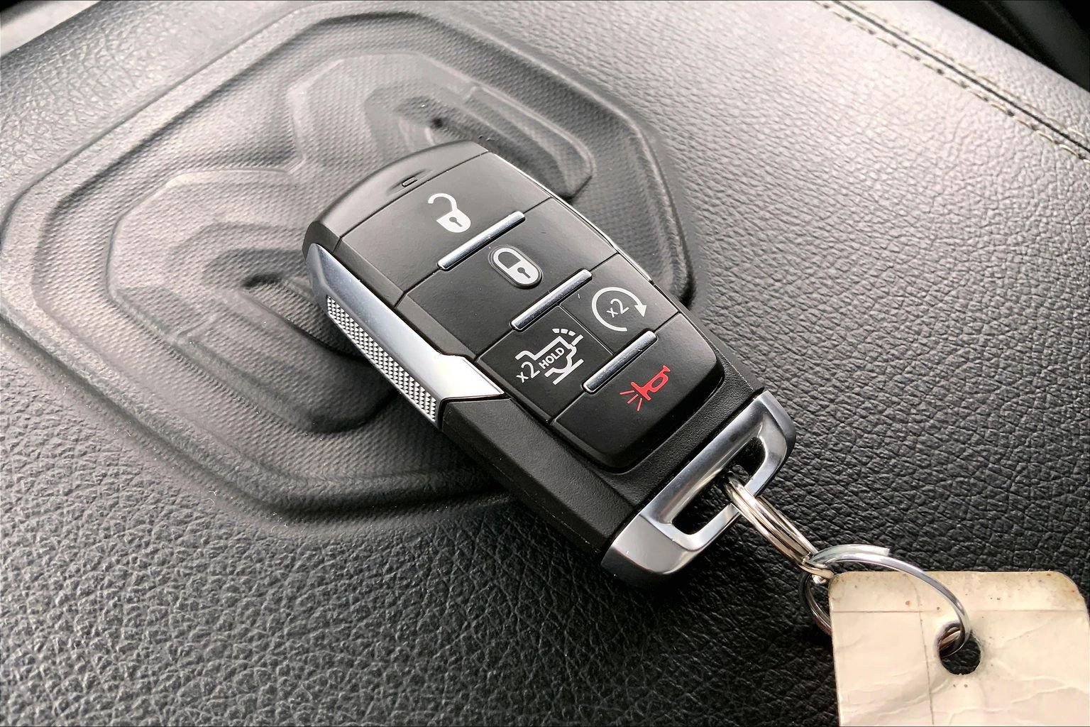 Used 2025 RAM 1500 Laramie AWD/4WD image 13