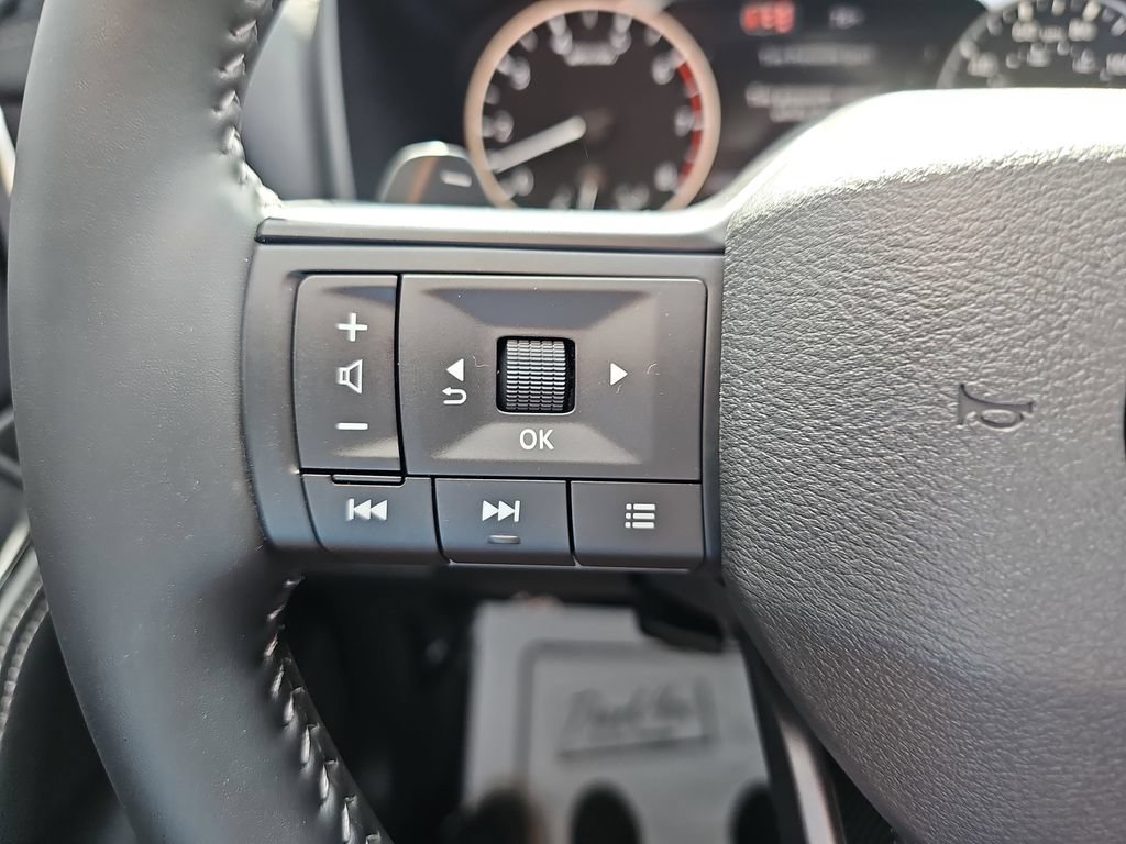 Used 2026 Nissan Rogue Dark Armor AWD/4WD image 22