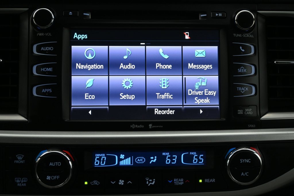 Used 2015 Toyota Highlander XLE FWD image 8