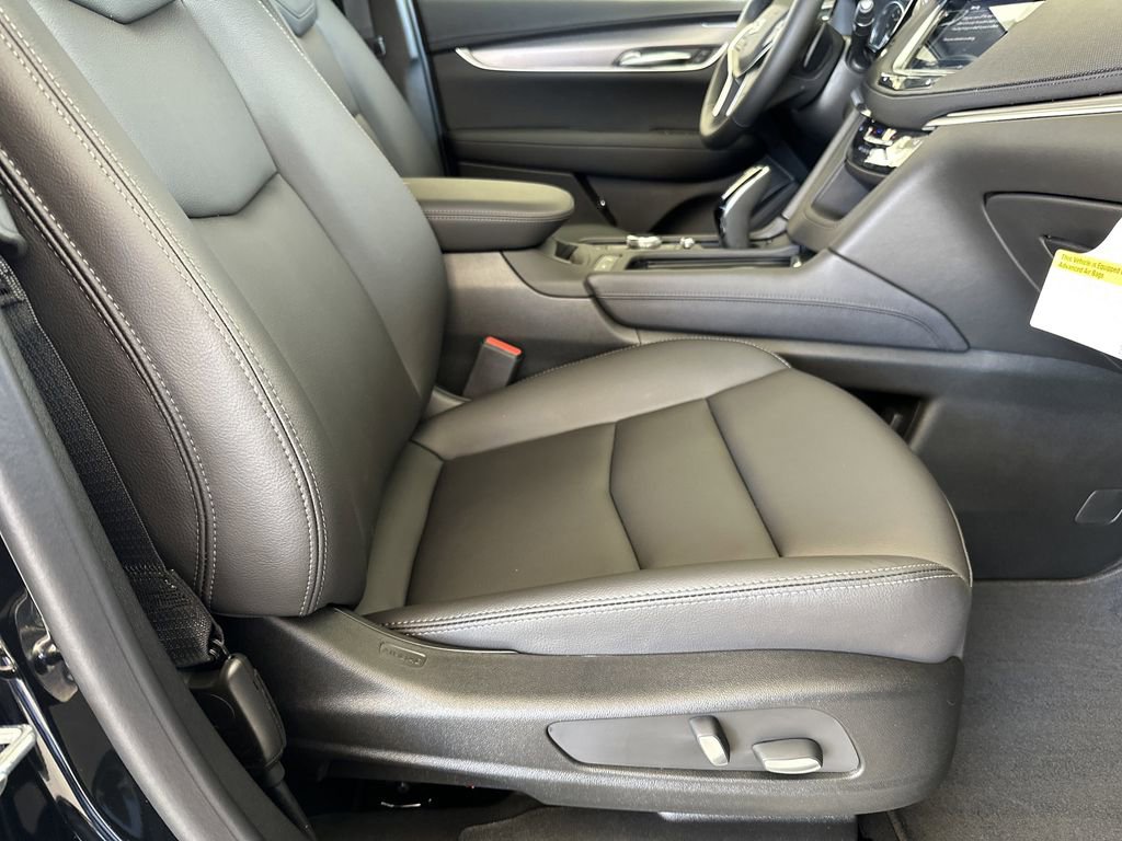 New 2026 Cadillac XT5 Luxury image 29