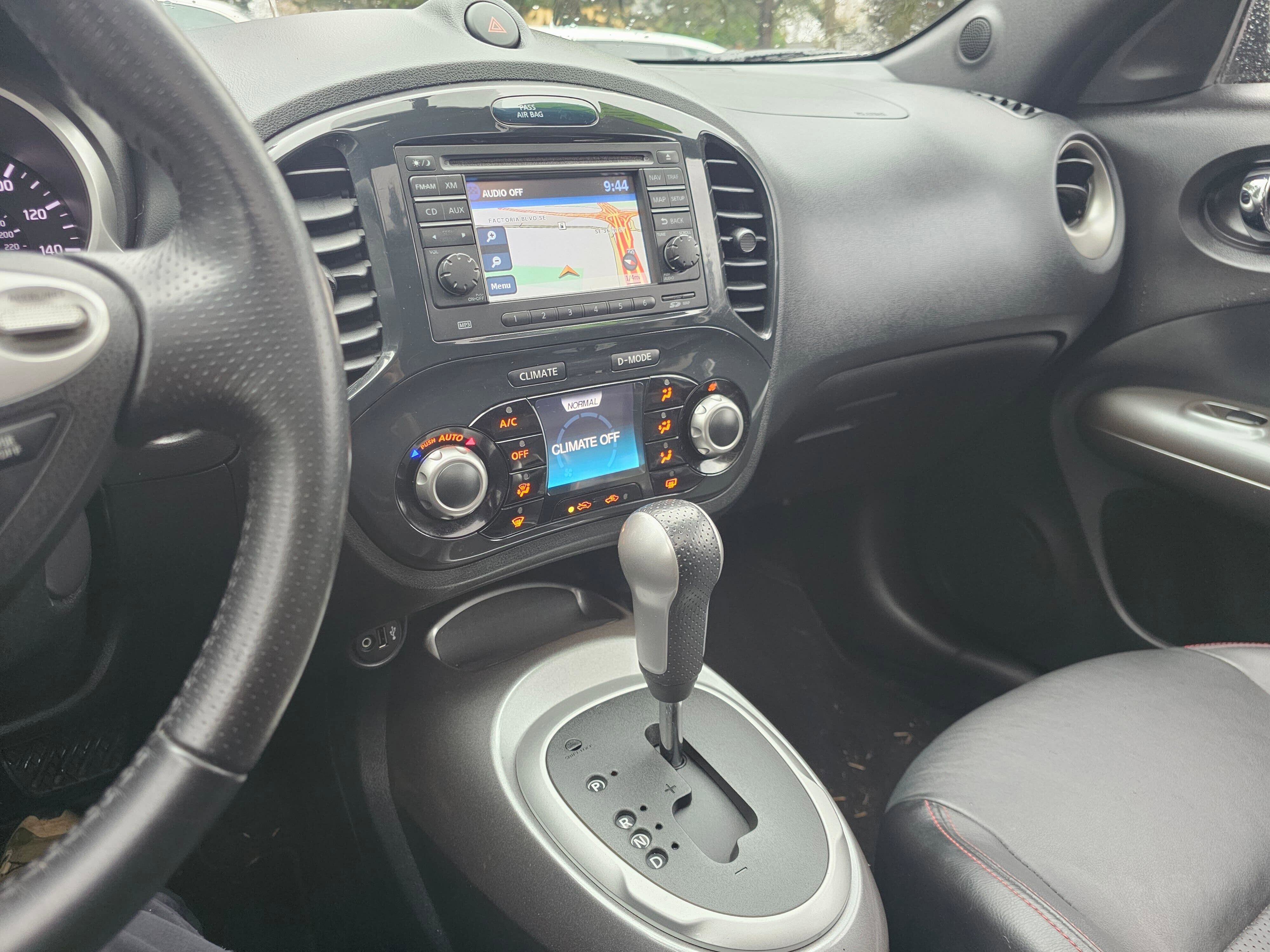 Used 2012 Nissan Juke SL image 29