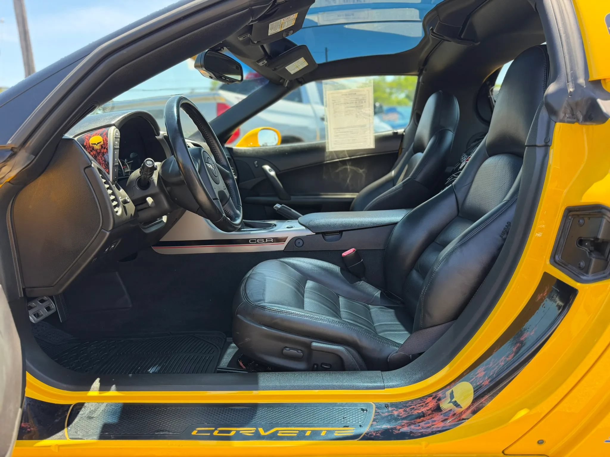 Used 2005 Chevrolet Corvette Coupe w/ Preferred Equipment Group RWD image 17