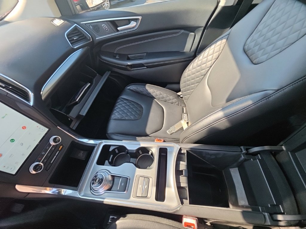 Used 2024 Ford Edge Titanium AWD/4WD image 25