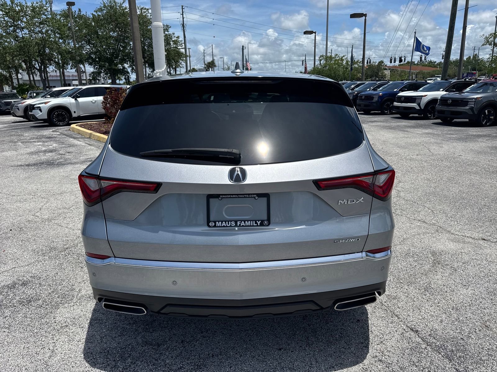 Used 2023 Acura MDX SH-AWD w/ Technology Package image 13