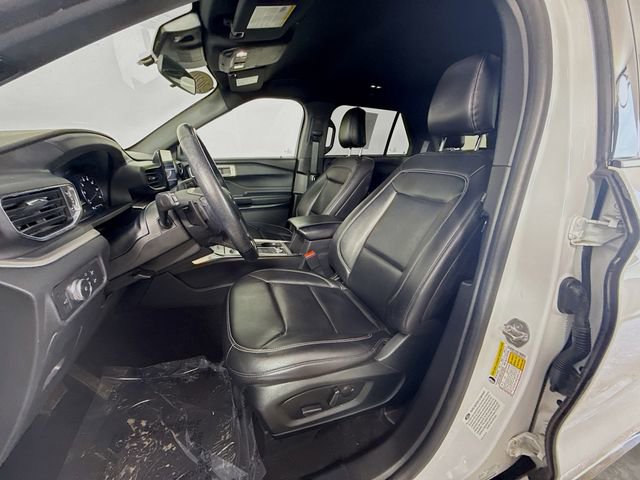 Used 2020 Ford Explorer XLT w/ Equipment Group 202A image 19