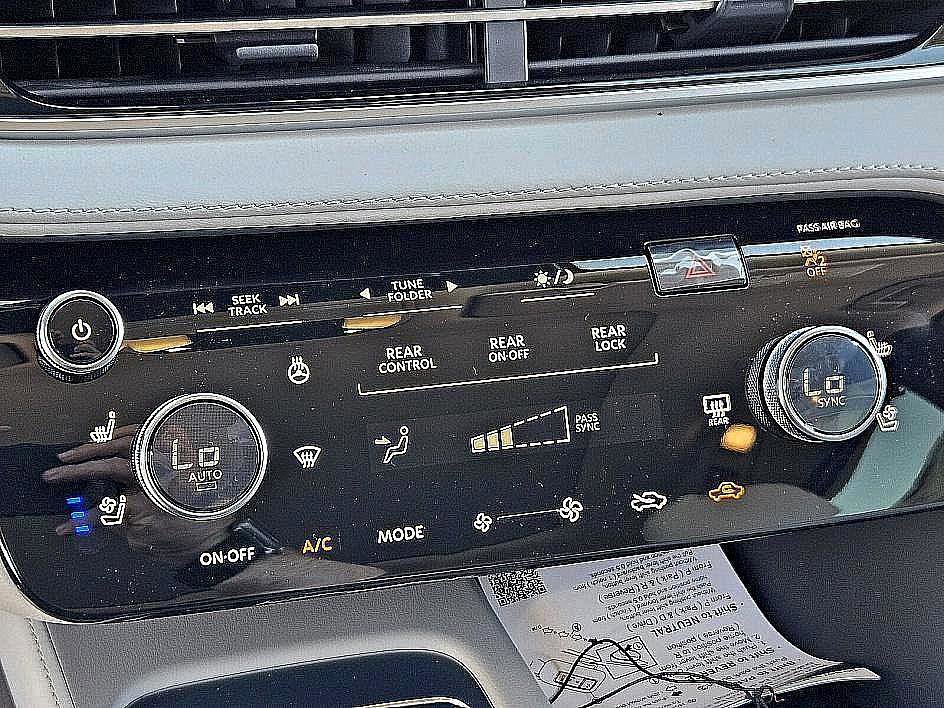 New 2026 INFINITI QX60 Luxe w/ Family Package image 23