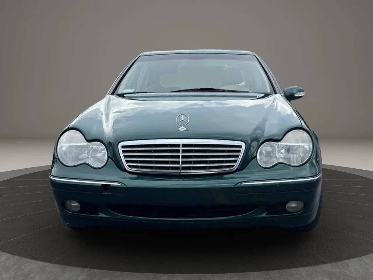 Used 2001 Mercedes-Benz C 240 Sedan image 1