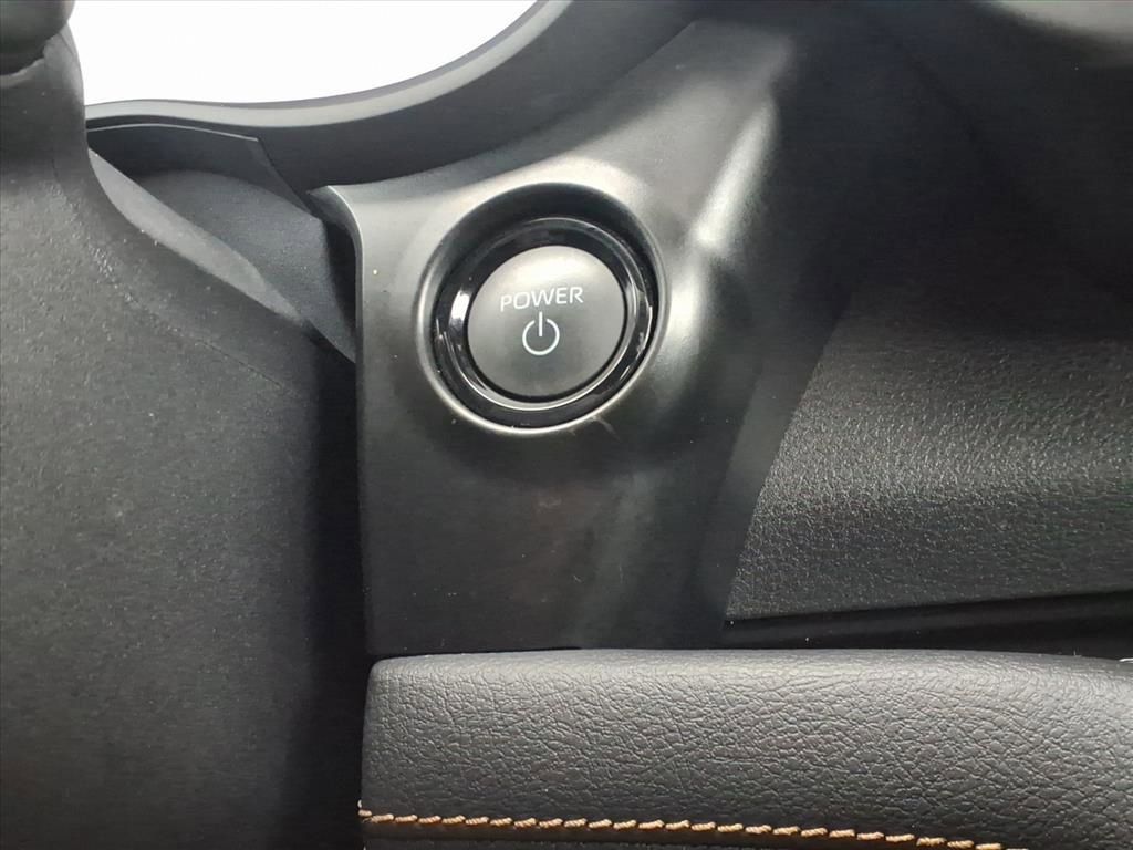 Certified 2025 Toyota Sienna XLE Woodland Edition image 29