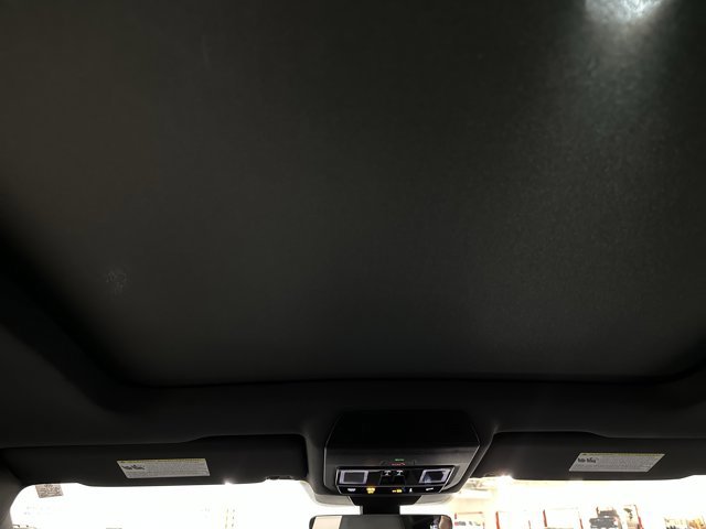 New 2026 Volkswagen Tiguan SE R-Line image 27