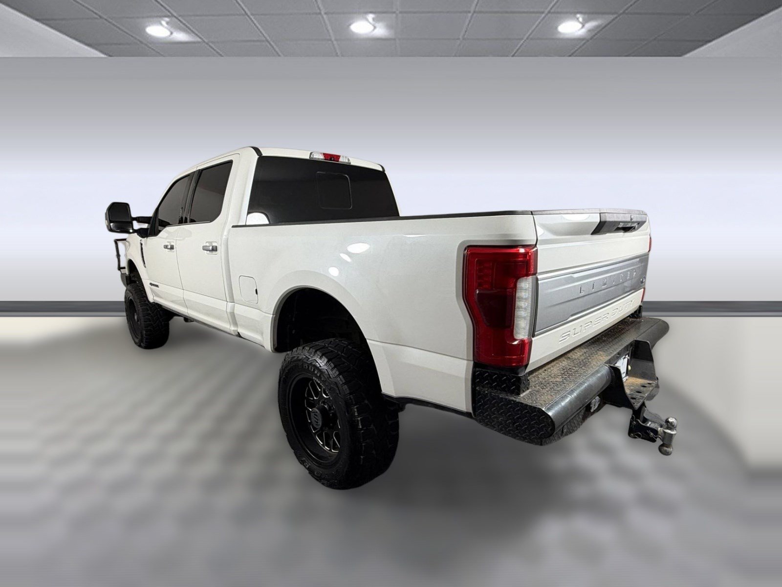 Used 2019 Ford F250 Limited w/ FX4 Off-Road Package AWD/4WD image 3