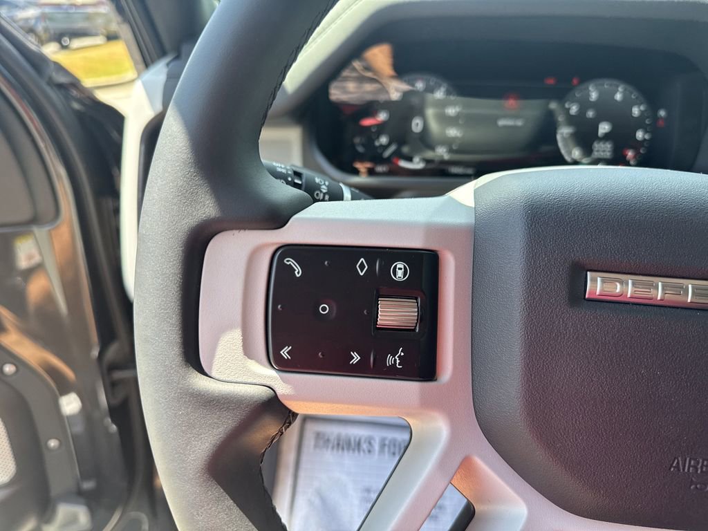 Used 2024 Land Rover Defender 130 S image 26