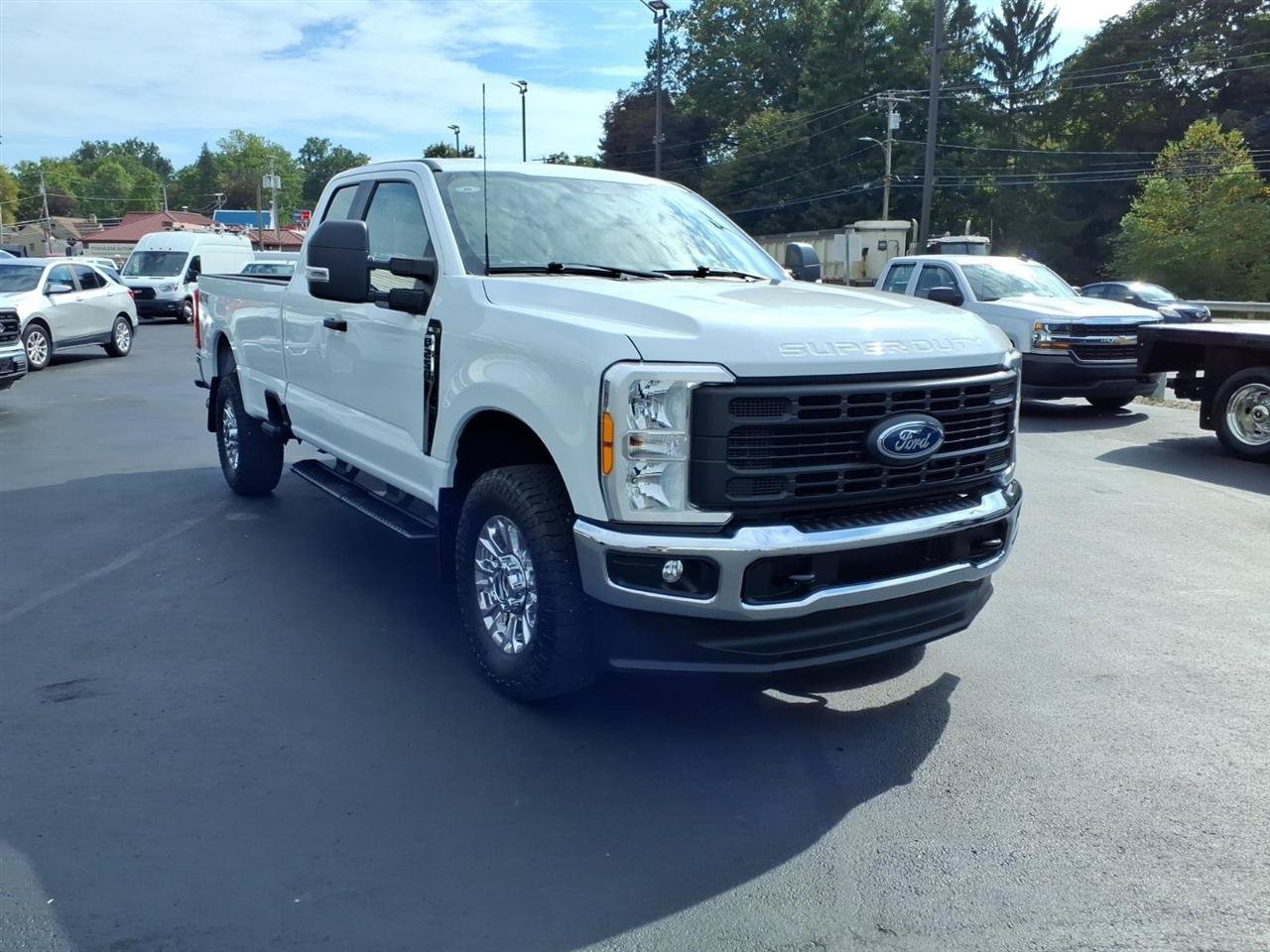 Used 2023 Ford F250 XL w/ XL Chrome Package AWD/4WD image 3
