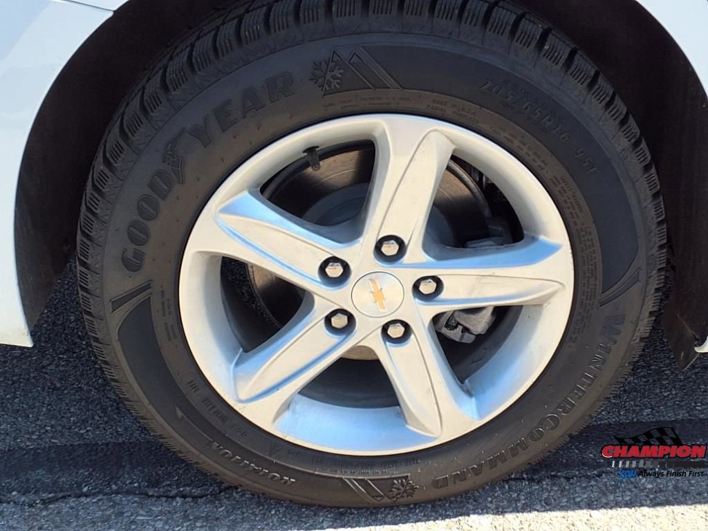 Used 2025 Chevrolet Malibu LS w/ Driver Confidence Package image 11