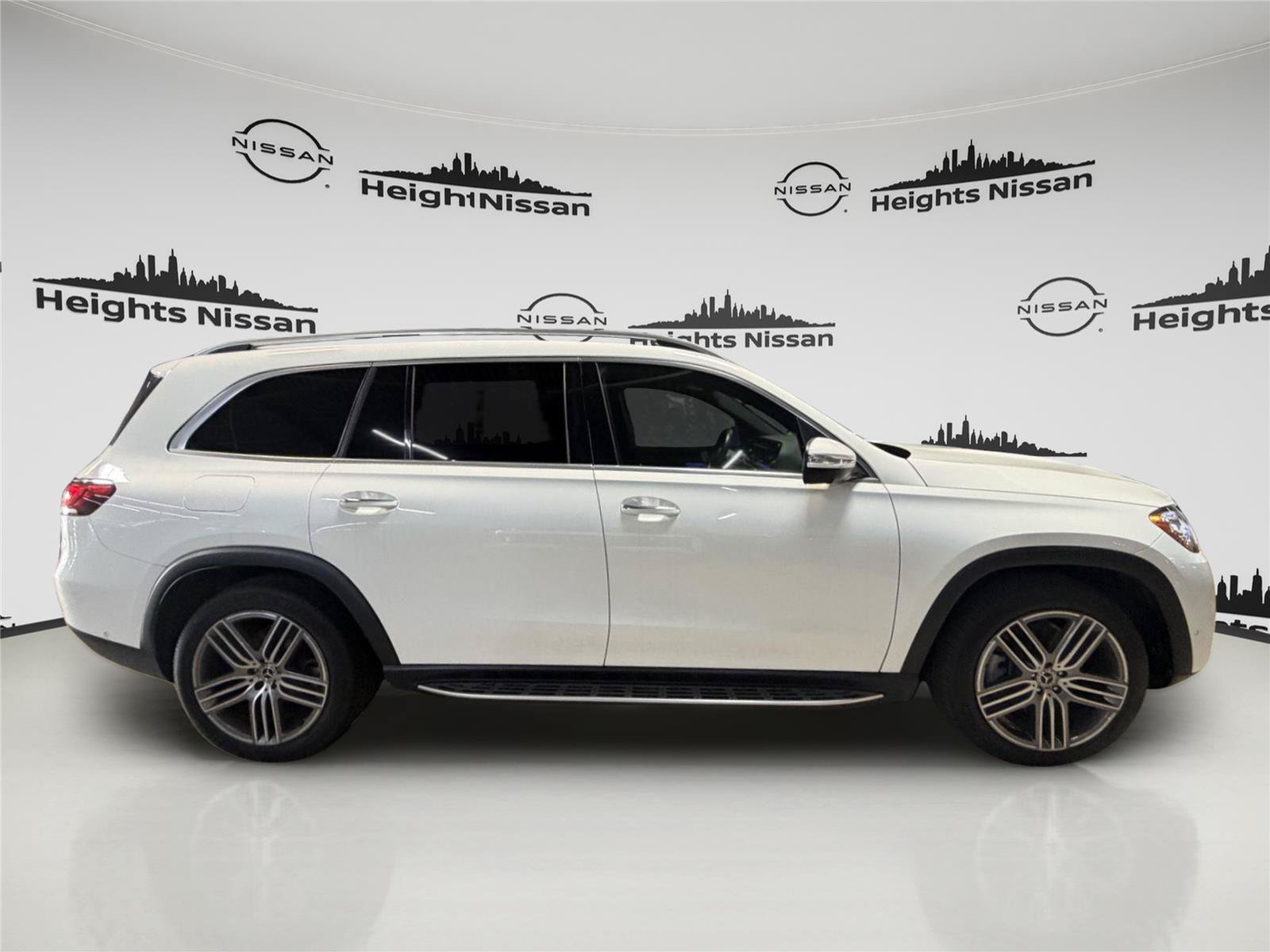 Used 2022 Mercedes-Benz GLS 450 4MATIC image 6