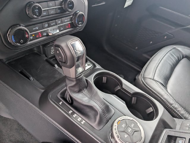 New 2026 Ford Bronco Outer Banks AWD/4WD image 15