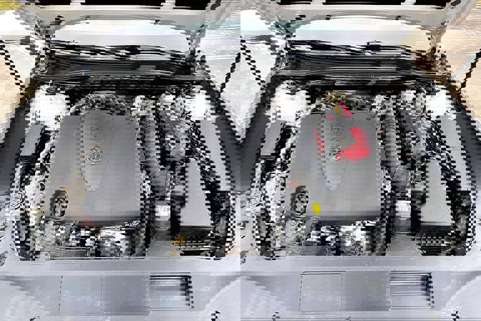 Used 2019 Toyota Avalon Limited image 30