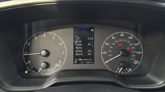 Used 2023 Toyota Corolla SE image 12