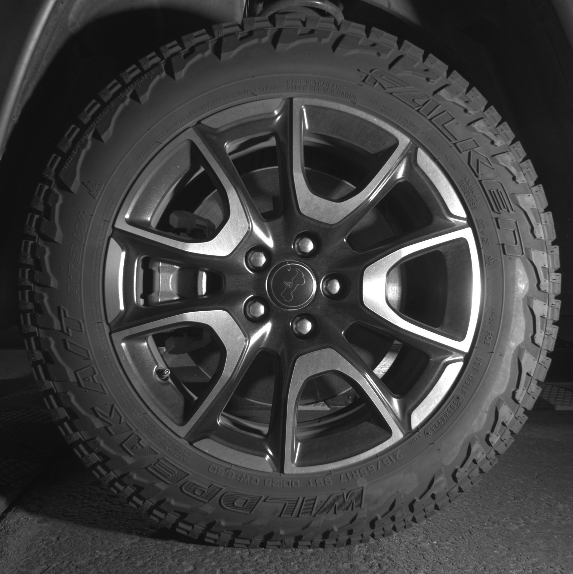 Used 2025 Jeep Compass Trailhawk AWD/4WD image 12