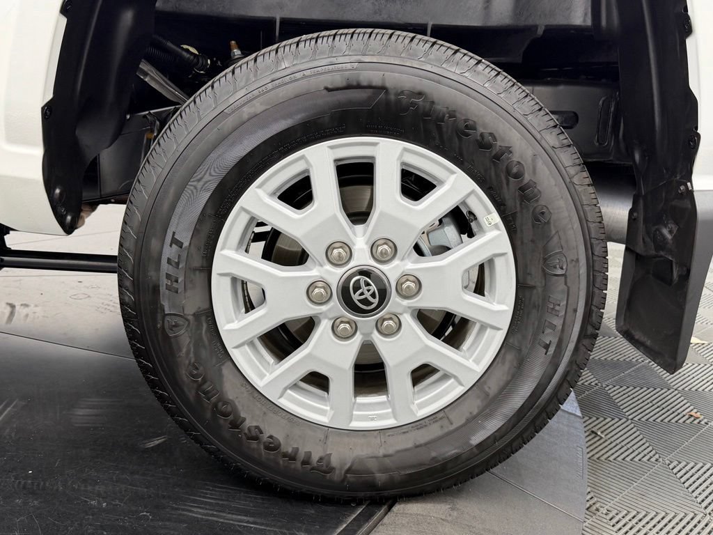 Certified 2026 Toyota Tacoma SR5 AWD/4WD image 16