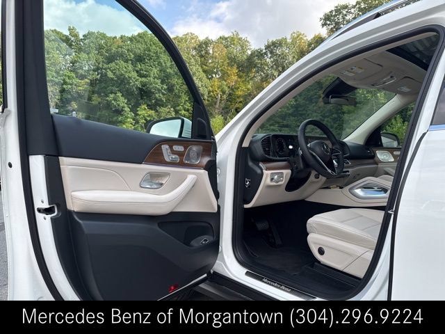 New 2025 Mercedes-Benz GLS 450 4MATIC image 21